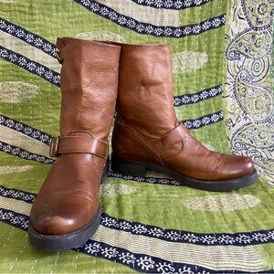 Frye Redwood Veronica Leather Buckles Short Moto Boots Size 8 Bohemian Biker